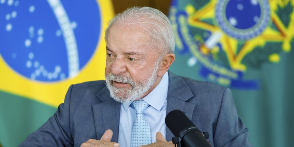 lula-afirma-que-mundo-nao-da-direito-a-trump-ameacar-um-pais