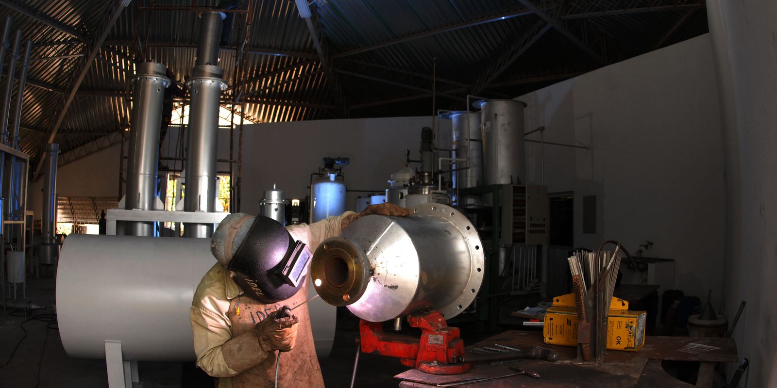 faturamento-da-industria-tem-recuperacao-e-sobe-3,8%-em-marco