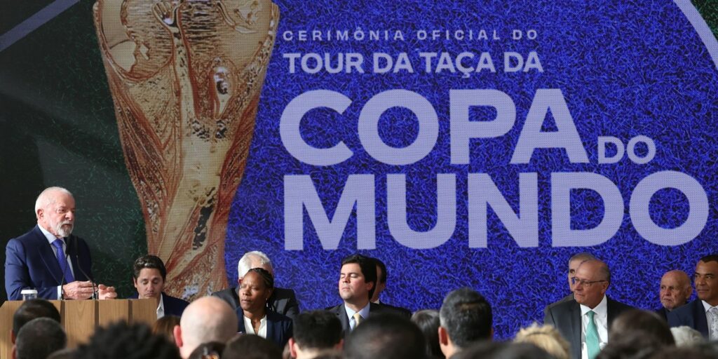 lula-sanciona-lei-da-copa-do-mundo-feminina-e-reconhece-pioneiras
