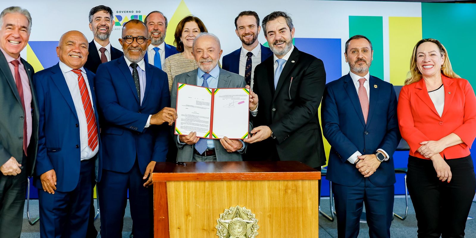 lula-assina-decreto-que-regulamenta-estatuto-da-seguranca-privada