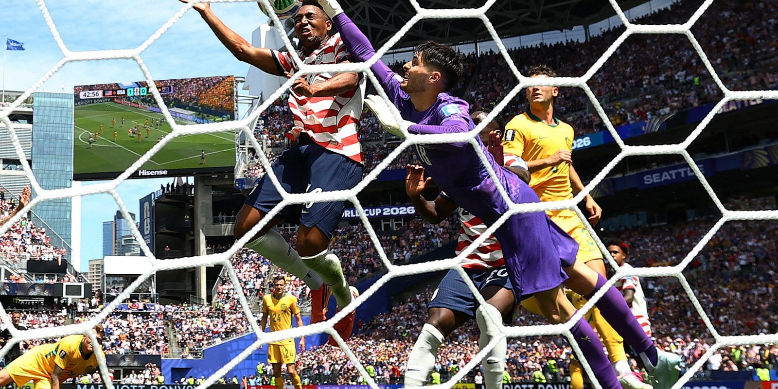 estados-unidos-bate-a-australia-e-fica-perto-da-classificacao