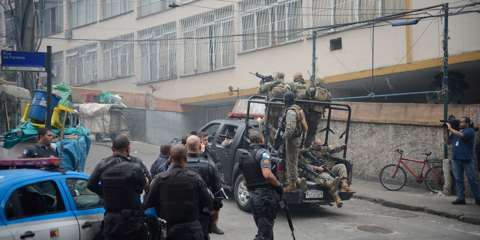 tiroteios-no-grande-rio-caem-43%-em-junho;-98-pessoas-foram-baleadas