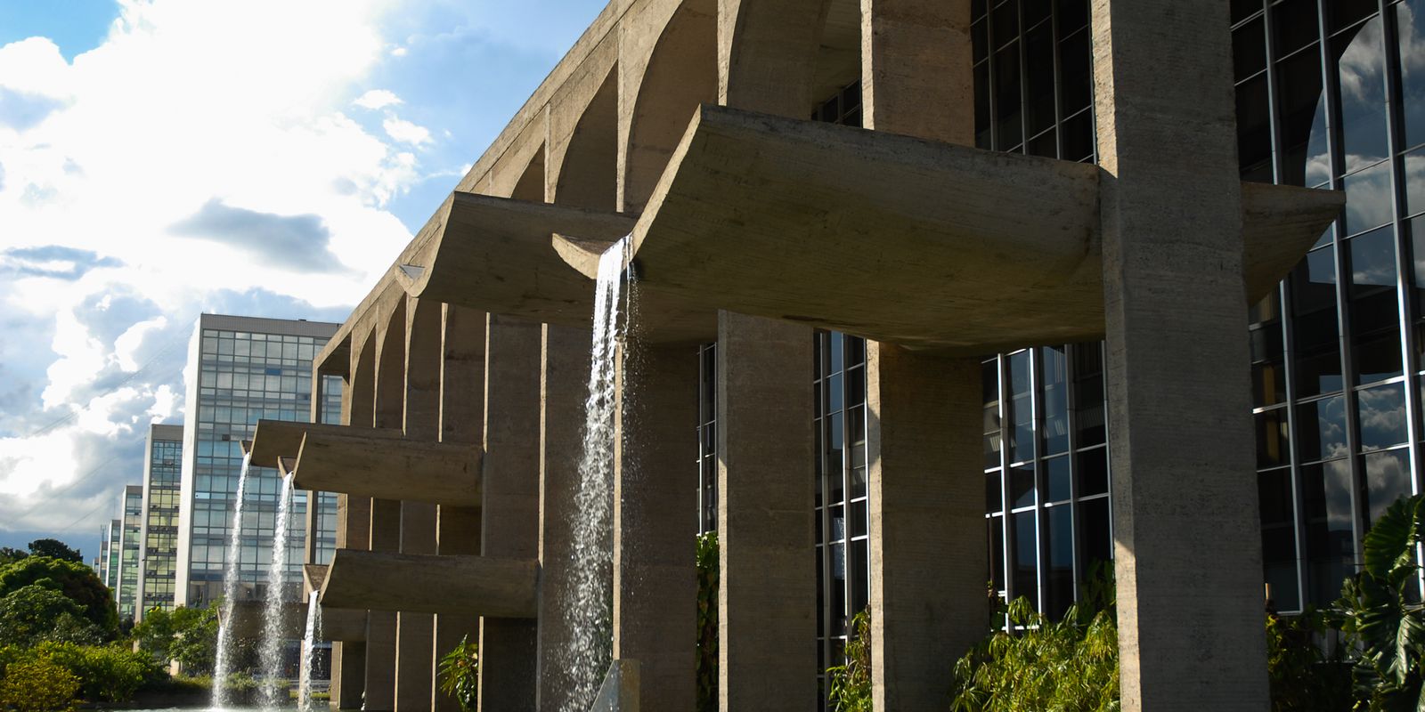 ministerio-da-justica-abre-processo-contra-site-de-revenda-de-ingresso