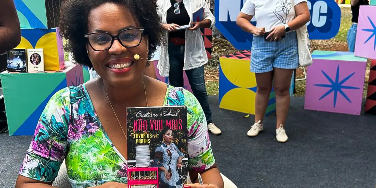 cristiane-sobral-exalta-a-literatura-preta-no-viva-maria