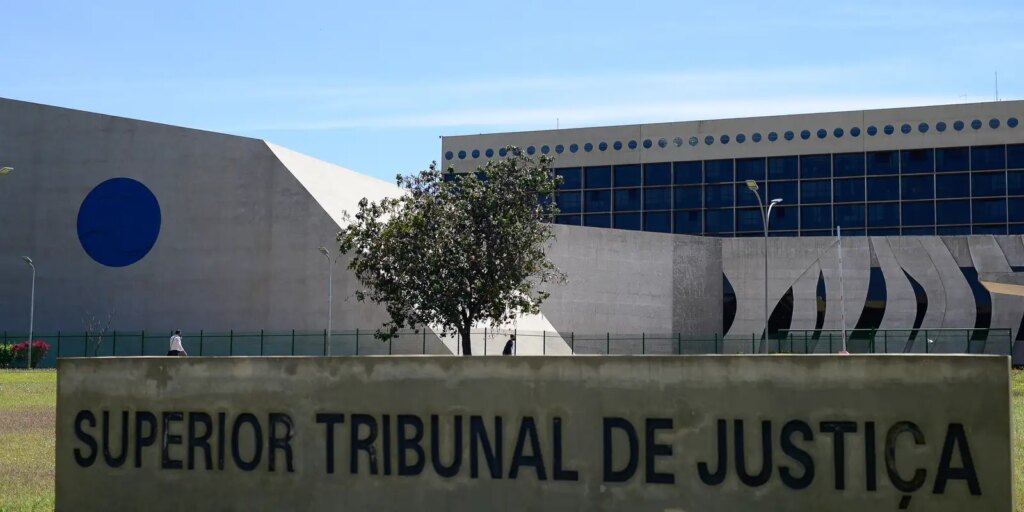 stj-condena-ministro-marco-buzzi-a-perda-de-cargo-por-crimes-sexuais