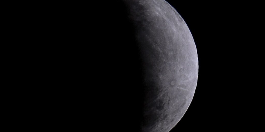 eclipse-parcial-da-lua-nesta-quinta-feira-sera-visto-em-todo-o-brasil