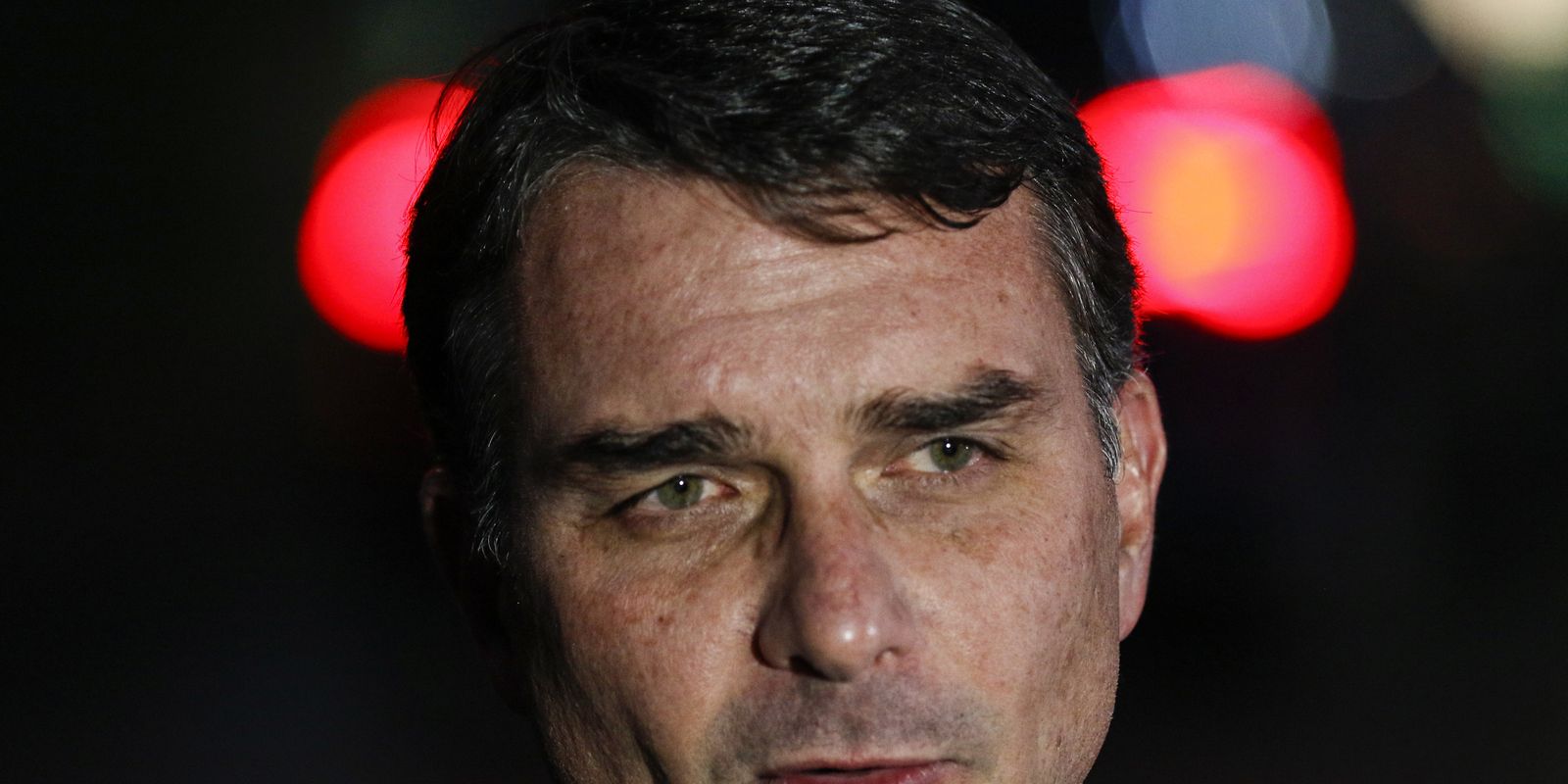 pf-aponta-cobrancas-de-flavio-a-vorcaro-por-filme-dark-horse
