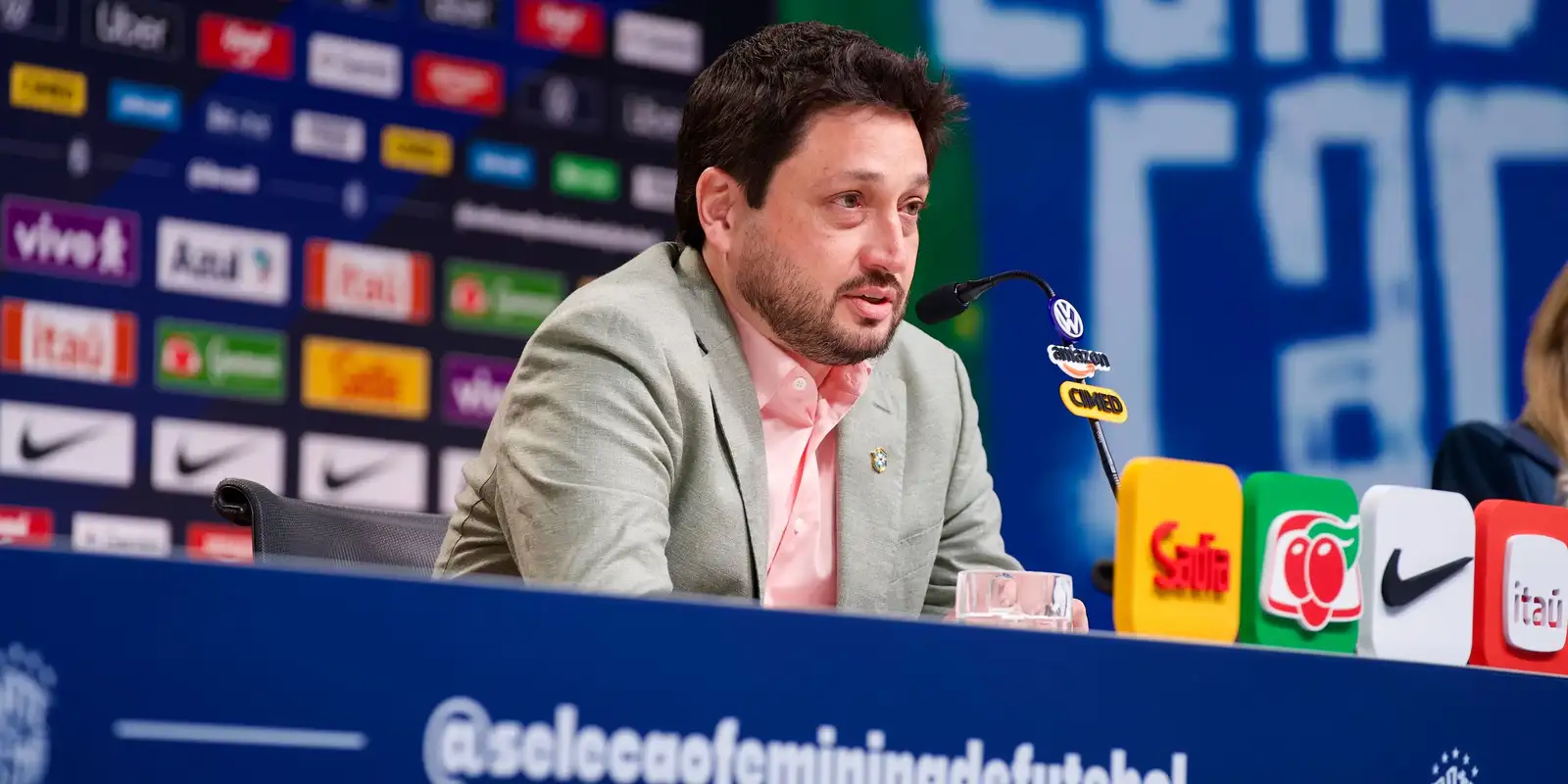 arthur-elias-convoca-selecao-feminina-para-amistosos-contra-argentina