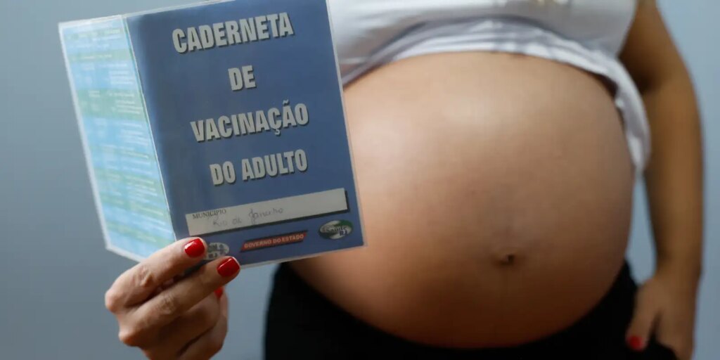 resistencia-as-vacinas-contra-gripe-e-covid-coloca-gestantes-em-risco
