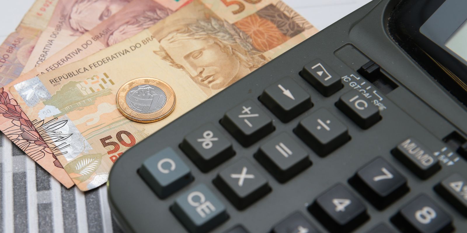 prazo-para-empresas-optarem-por-simples-e-adiado-para-15-de-outubro