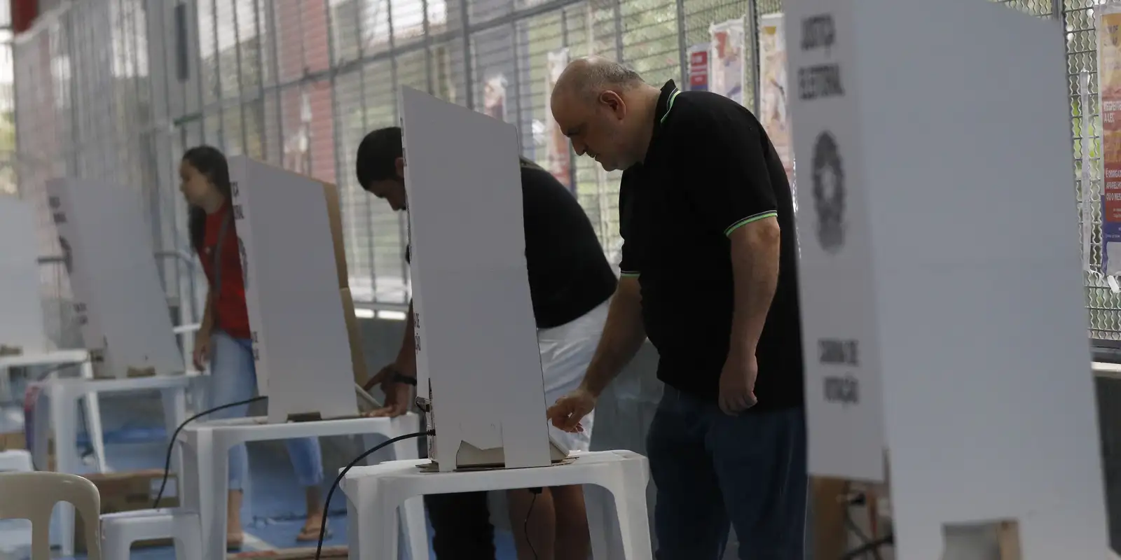eleicoes-2026:-saiba-o-que-pode-e-o-que-nao-pode-no-dia-da-votacao