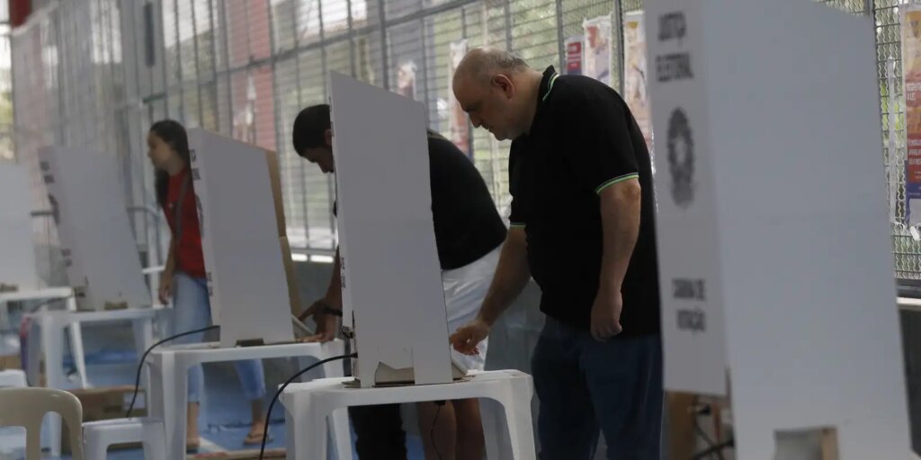 idosos-votam-primeiro:-conheca-outros-eleitores-com-prioridade
