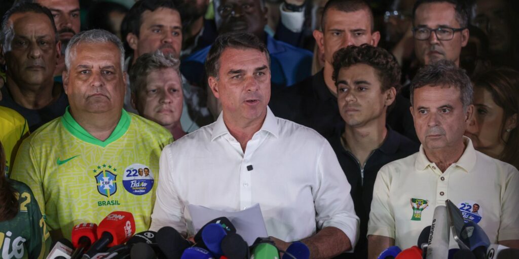investigacoes-contra-flavio-continuam-no-stf-mesmo-apos-fuga