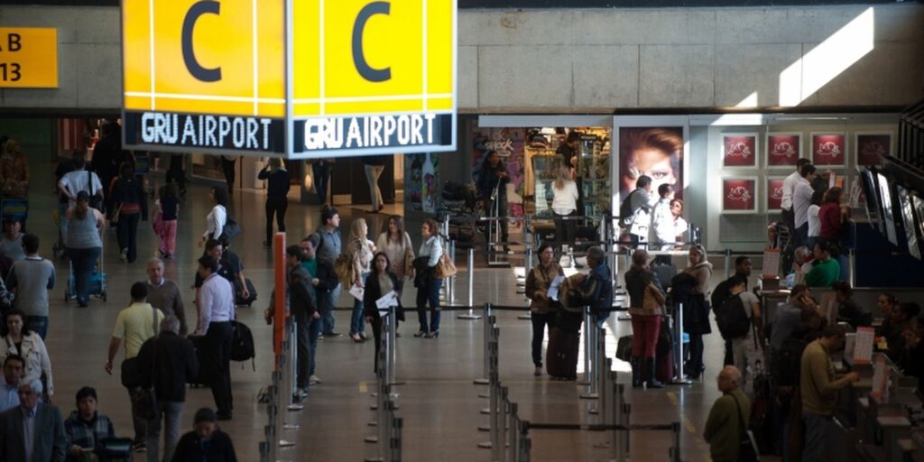 finados:-2-milhoes-de-passageiros-devem-passar-por-aeroportos-do-pais