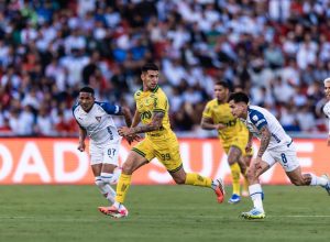 libertadores:-mirassol-cai-nos-penaltis-e-ldu-sera-rival-do-palmeiras