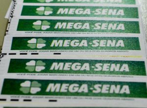 mega-sena-acumula-para-r$-100-milhoes;-confira-os-numeros-sorteados