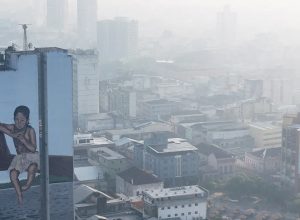 fumaca-de-queimada-que-encobre-manaus-traz-alerta-para-riscos-a-saude