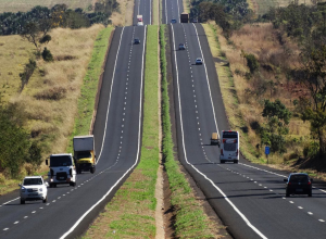 rodovia-pista-dupla